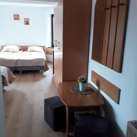 Goscinne Monika Nyaraló